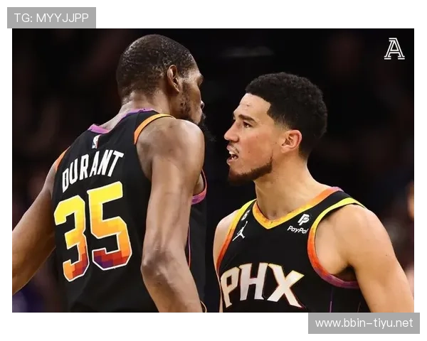 布克凭借卓越阅读能力屡次提前预判成功展现比赛智慧